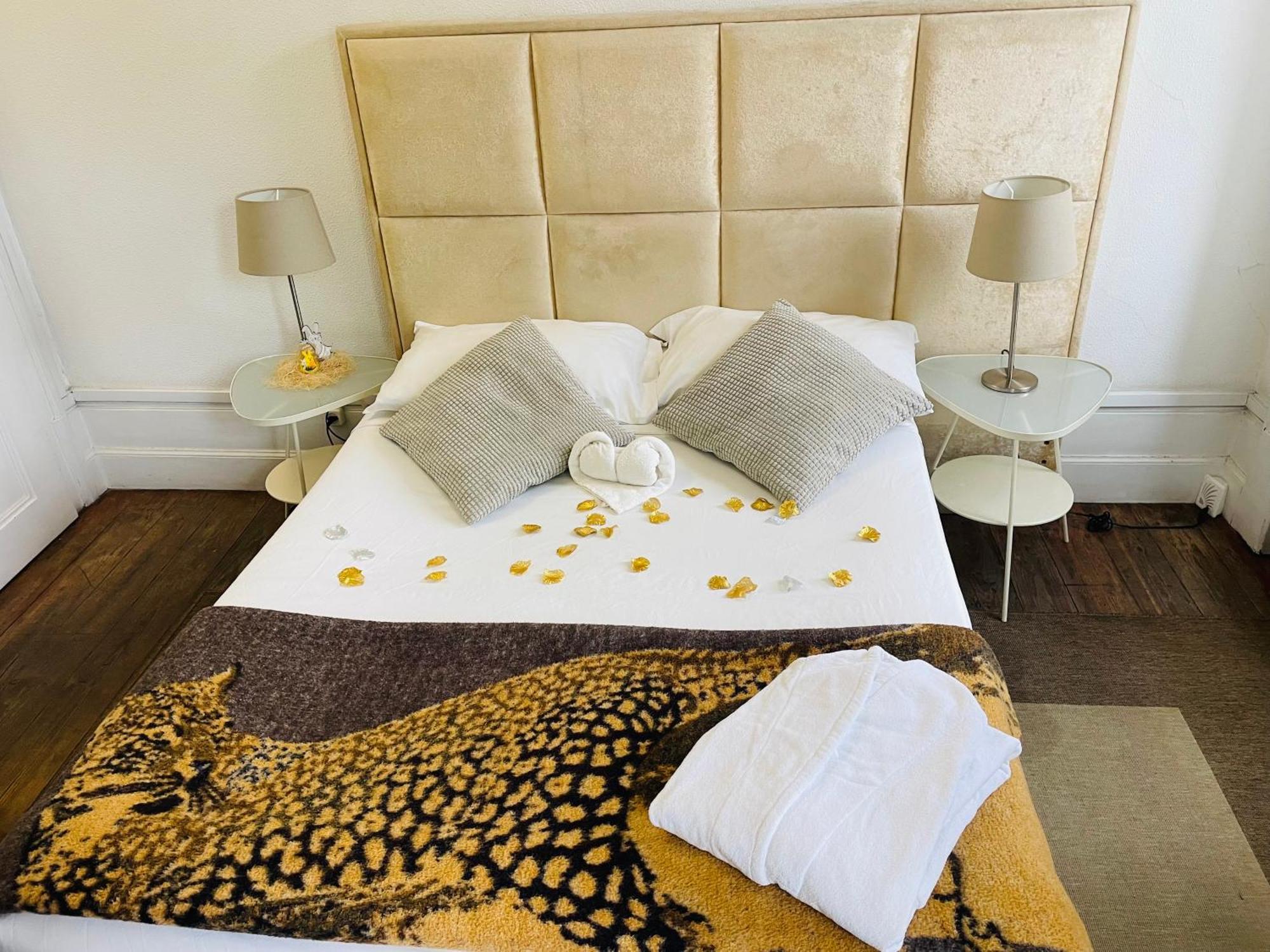 Ww Hostel & Suites Coimbra Luaran gambar